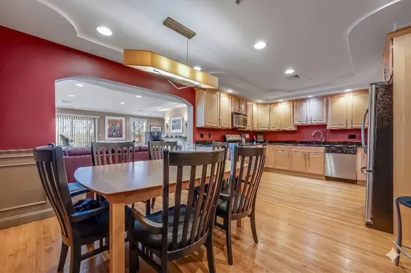 1328 Broadway #3, Somerville, MA 02144