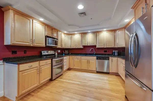 1328 Broadway #3, Somerville, MA 02144