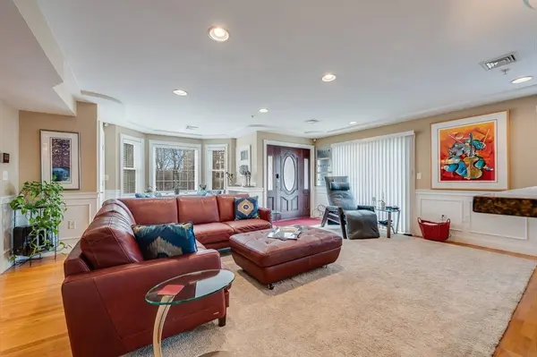 1328 Broadway #3, Somerville, MA 02144