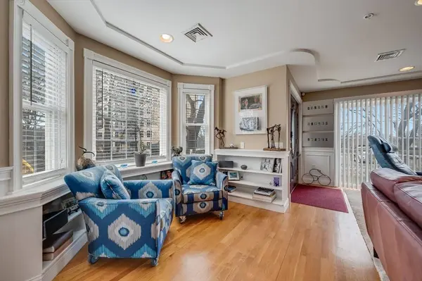 1328 Broadway #3, Somerville, MA 02144