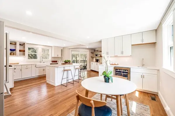 6 Ivy Circle, Winchester, MA 01890