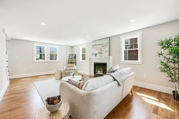 6 Ivy Circle, Winchester, MA 01890