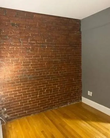 121 Salem #2C, Boston, MA 02113