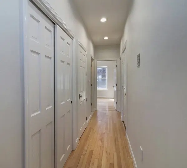 617 Massachusetts Ave. #4, Boston, MA 02118