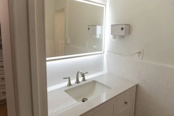 144 Salem #4, Boston, MA 02113