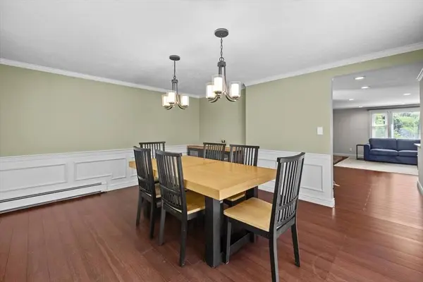 3 Stonewood Drive, Canton, MA 02021