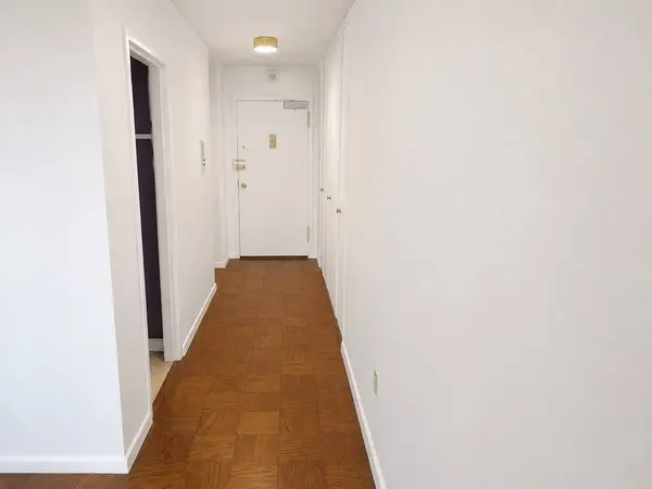 9 Hawthorne Place #12F, Boston, MA 02114