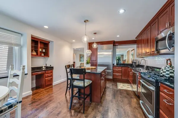 439 Dedham St #C, Newton, MA 02459