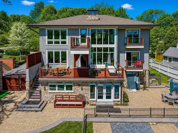2 Blanchard Road, Cambridge, MA 02138