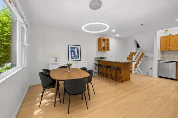48 Regent Circle #48, Brookline, MA 02445