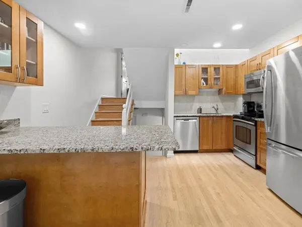 48 Regent Circle #48, Brookline, MA 02445