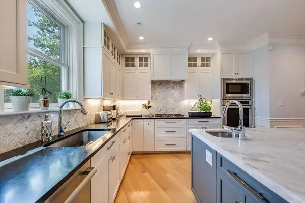 84 Westbourne Terrace #84, Brookline, MA 02446