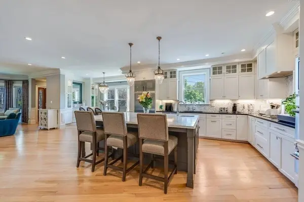 84 Westbourne Terrace #84, Brookline, MA 02446