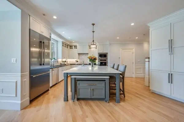 84 Westbourne Terrace #84, Brookline, MA 02446