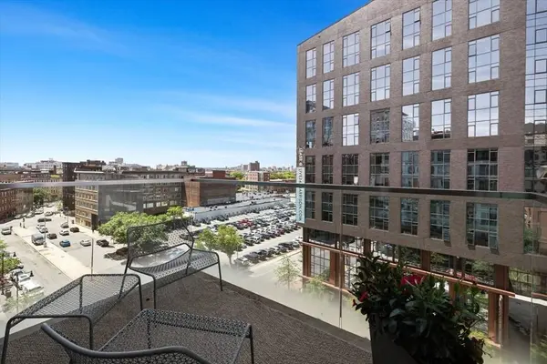 32 Traveler St ##701, Boston, MA 02118