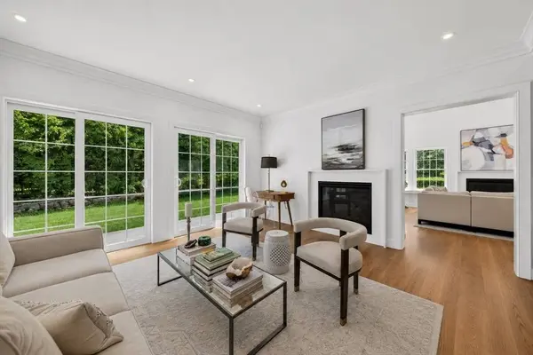 11 Viking Road, Winchester, MA 01890