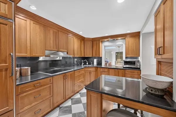 414 Beacon Street #5, Boston, MA 02115