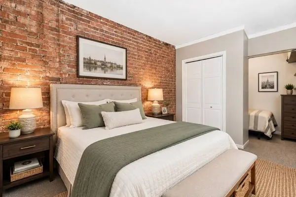 32 Fleet St #7, Boston, MA 02113