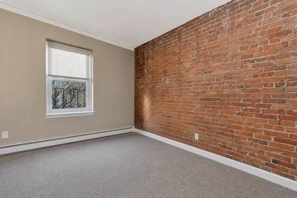 32 Fleet St #7, Boston, MA 02113