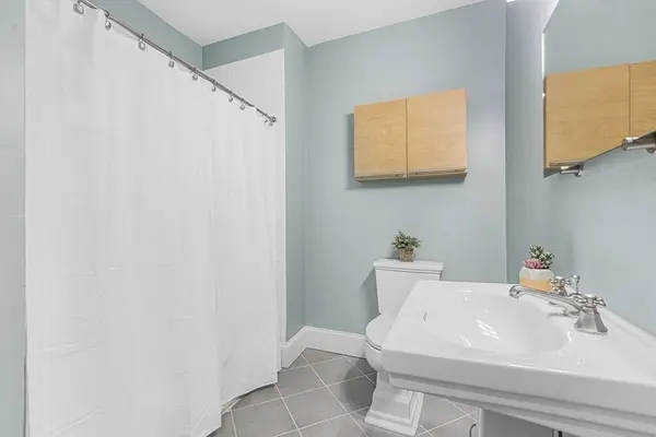 249 Williow #1, Somerville, MA 02143