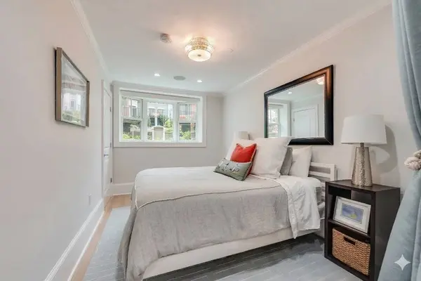 530 E Broadway #1, Boston, MA 02127