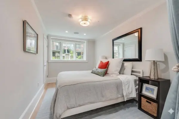 530 E Broadway #1, Boston, MA 02127
