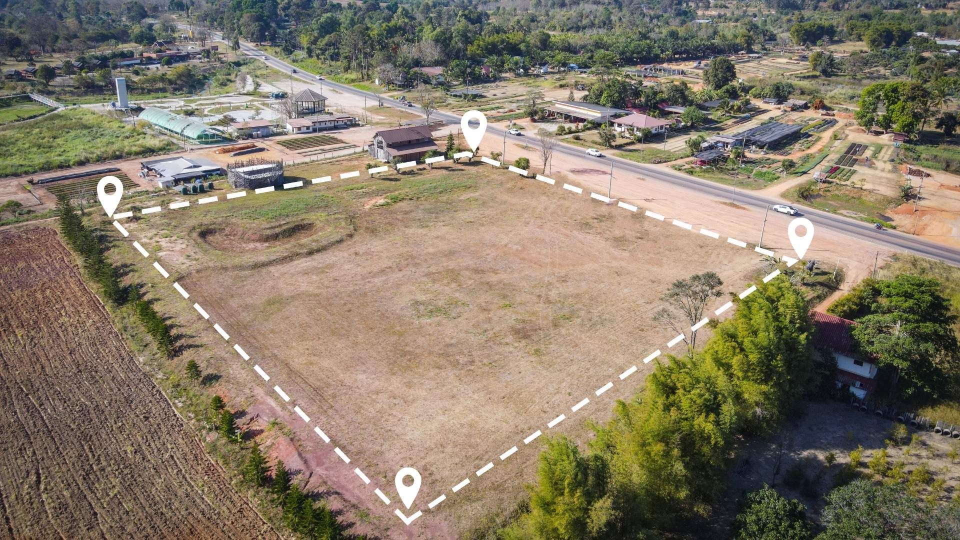 Vacant land parcel with mountain view ready for development