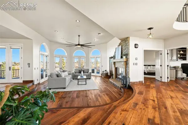 19205 Sixpenny LN, Monument, CO 80132