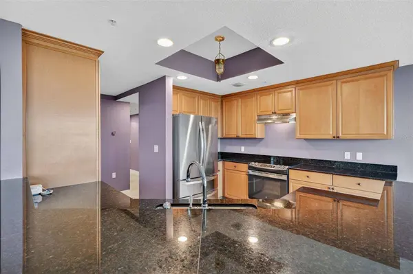 10851 MANGROVE CAY LN NE #1012, St Petersburg, FL 33716