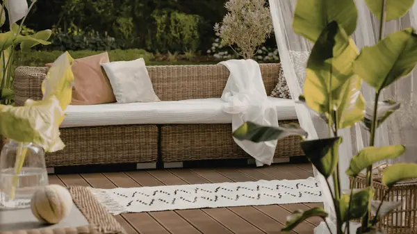 Spring Home Selling Checklist for South Surrey Homeowners