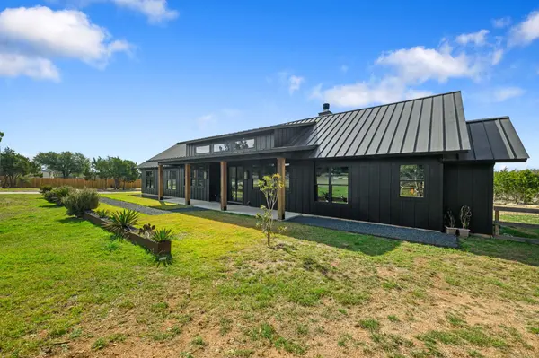 Modern Farmhouse on 2.5 Acres Between Dripping Springs & Bee Cave