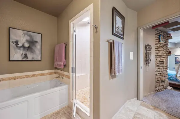 450 Eagles Nest DR, Wimberley, TX 78676