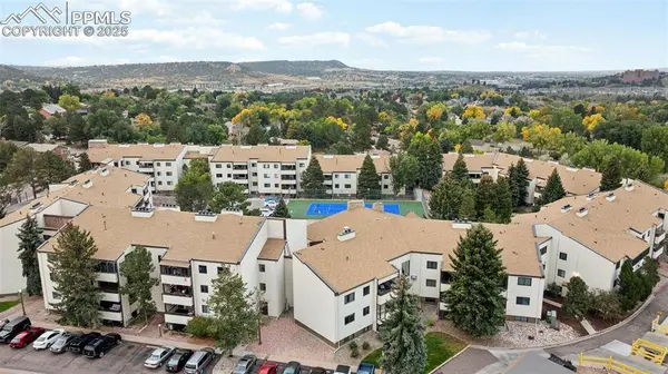 6560 Delmonico DR #203, Colorado Springs, CO 80919