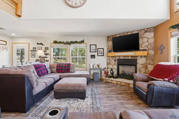 22513 Deer Meadow Dr, Deadwood, SD 57732