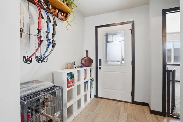 5520 Coal Bank Dr, Rapid City, SD 57701