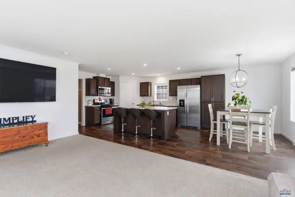 4419 Circlewood Dr, Rapid City, SD 57703