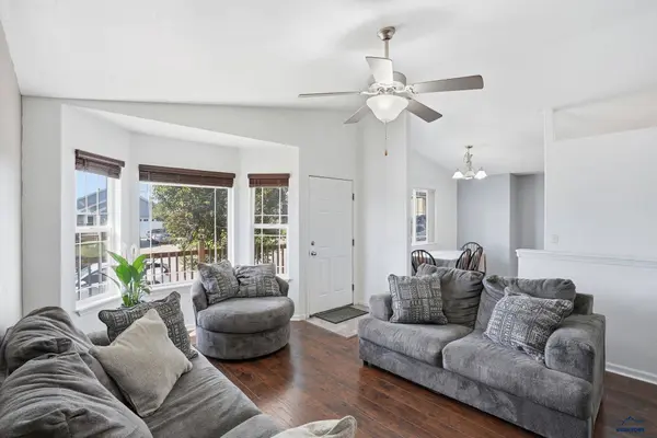 4932 Southpointe Dr, Rapid City, SD 57701