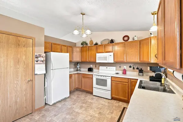 5010 Leroy St, Rapid City, SD 57703