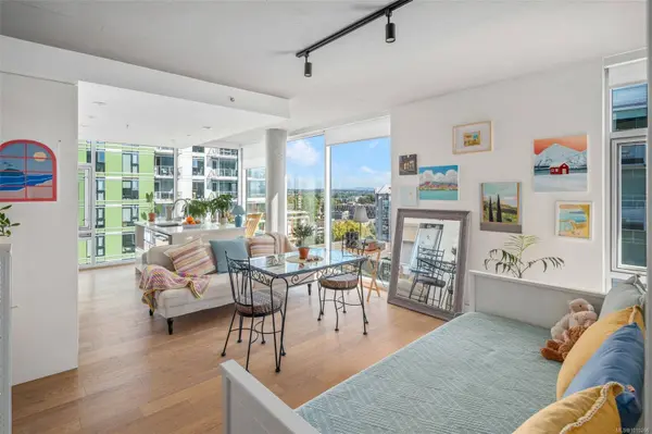 989 Johnson St #1406, Victoria, BC V8V 0E3