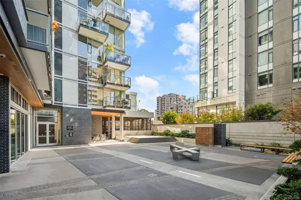 989 Johnson St #1406, Victoria, BC V8V 0E3