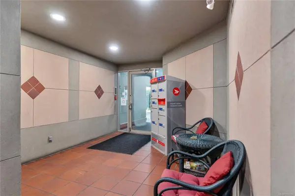 330 Brae Rd #110, Duncan, BC V9L 3T8