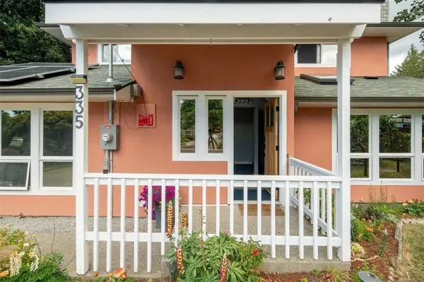 335 Damon Dr, View Royal, BC V9B 5G5