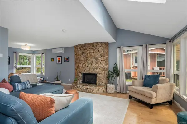 335 Damon Dr, View Royal, BC V9B 5G5