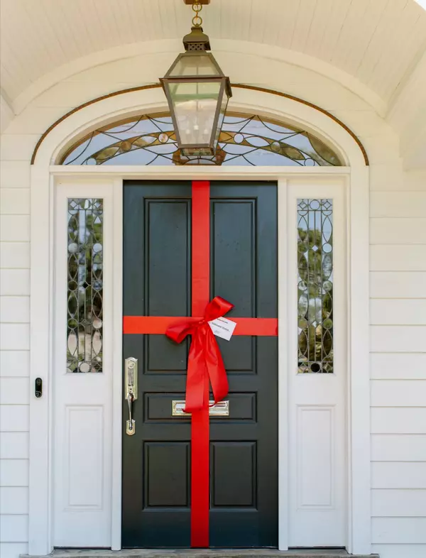 EV-bow-front-door (1)