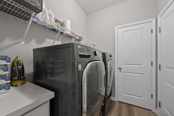 1665 Withers Grove Loop, Grove City, OH 43123