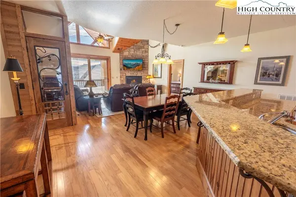 311 Penny LN #2D, Banner Elk, NC 28604