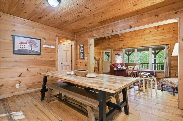 113 Poplar DR, Beech Mountain, NC 28604