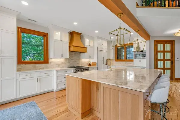 35 Crestview LN, Banner Elk, NC 28604