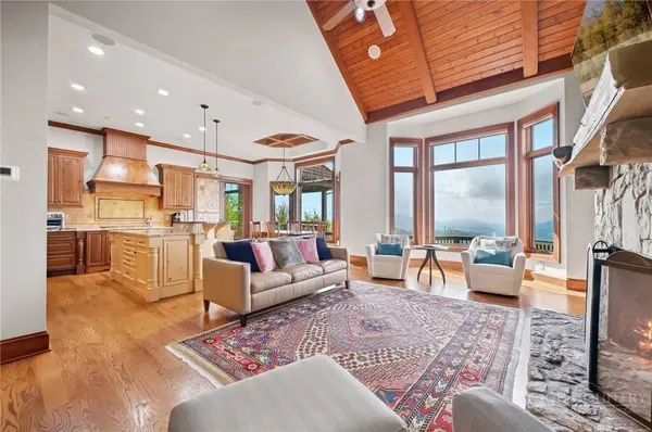 133 Summit Ledges LN, Banner Elk, NC 28604