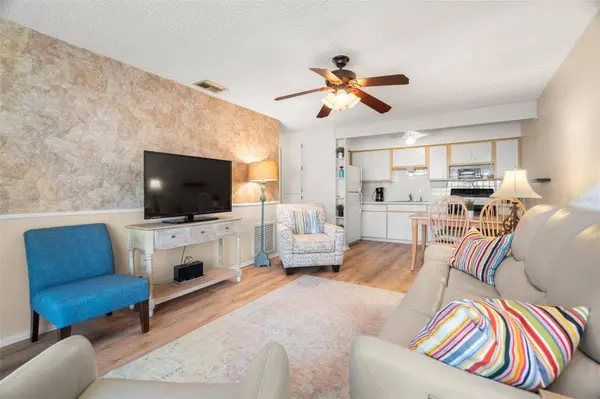 4353 TAHITIAN GARDENS CIR #B, Holiday, FL 34691